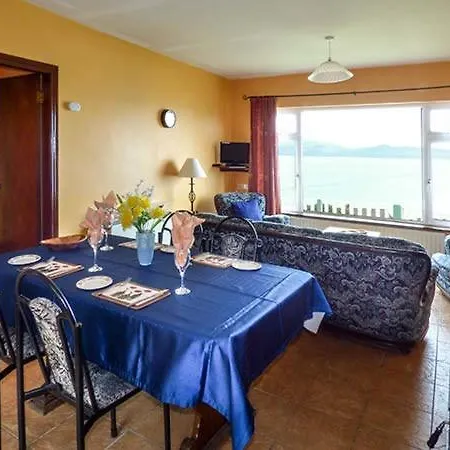 Semesterbostad No 6 *