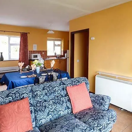 No 6 Semesterbostad Rossbeigh